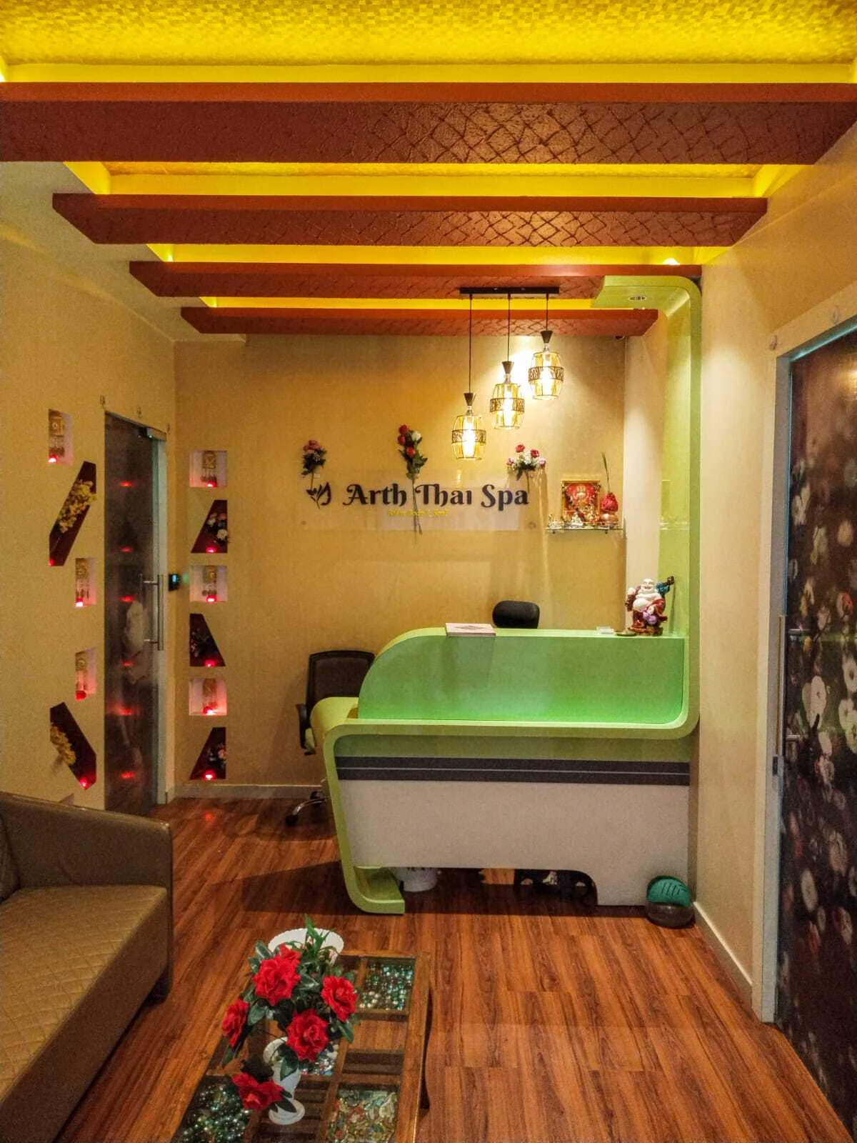 Luxury Spa Room in Kasarvadavali